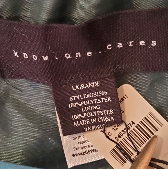 Two PINK Victoria Secret jackets - Picture 5 of 16